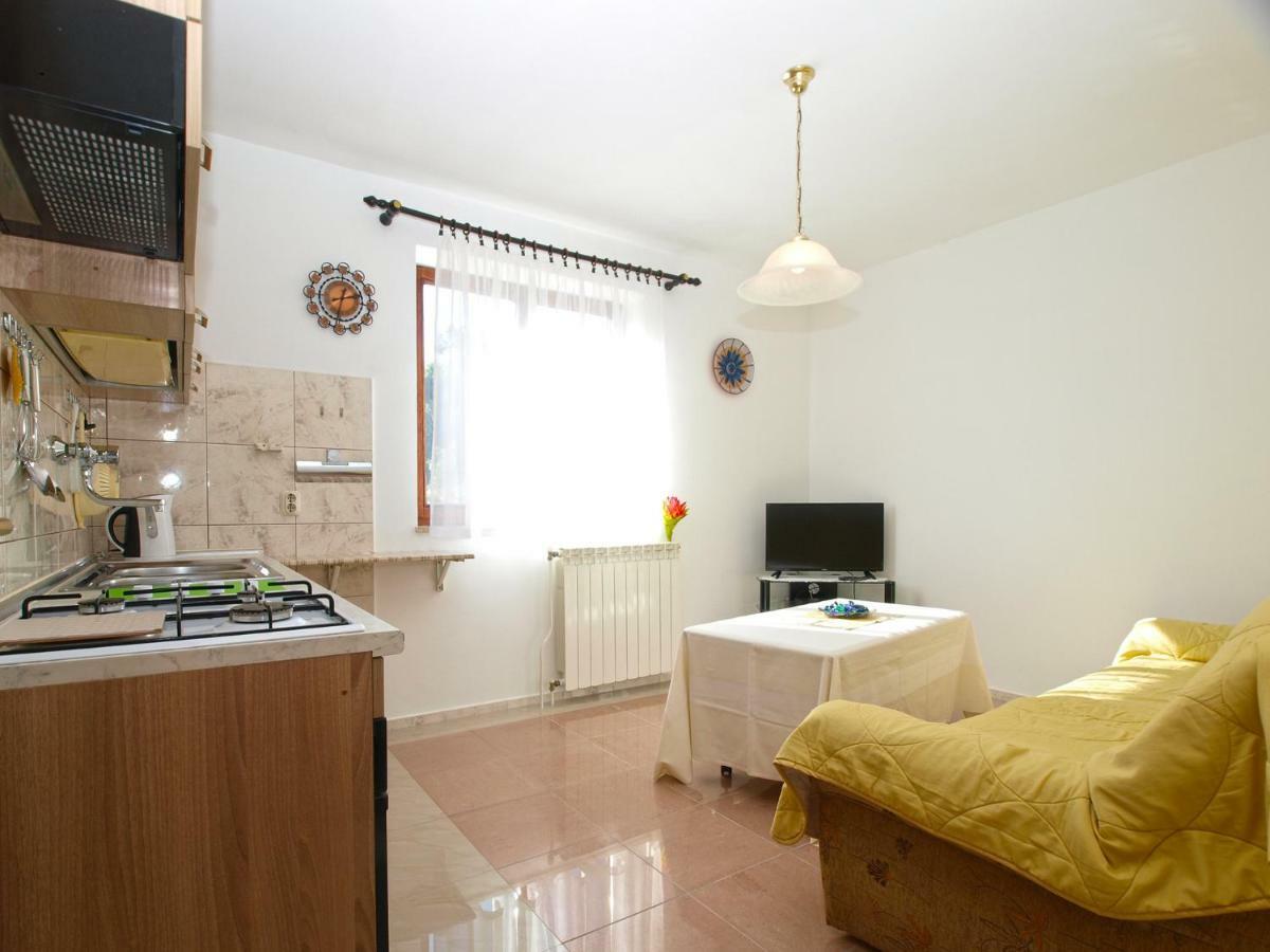 Apartments Boris 1965 พูลา ภายนอก รูปภาพ