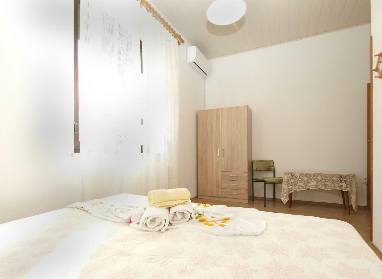 Apartments Boris 1965 พูลา ภายนอก รูปภาพ